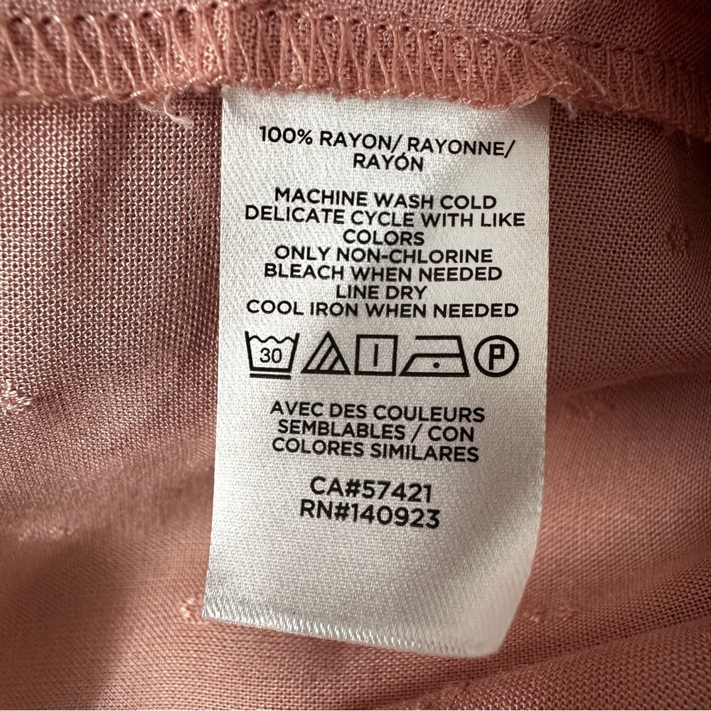 NWT Loft Pink Top Swiss Dot Tie Neck Long Sleeves 100% Rayon Button Front Small - Picture 5 of 5